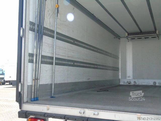 Soğutmalı/dondurulmuş taşıma DAF CF 220 + CARRIER + EURO 6 + LIFT