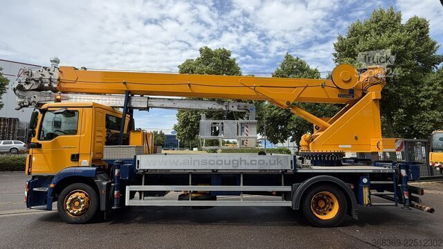 Kuorma-autoon asennettu työskentelyalusta Böcker K 44 / 4000 auf MAN TGM 18.290 | mehrfach verfügbar | Funk | TÜV-UVV