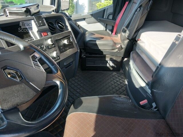 Vakio vetoauto Renault T 520 Comfort ACC Standklima Liftachse
