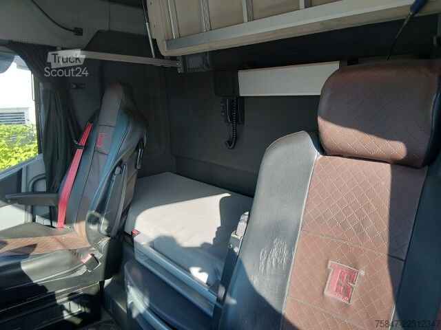 Vakio vetoauto Renault T 520 Comfort ACC Standklima Liftachse