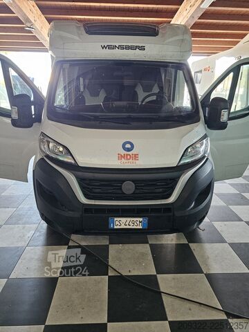Polointegrovaný karavan 2024 Fiat Ducato Weinsberg Carasuite | Automatico | 5 posti letto
