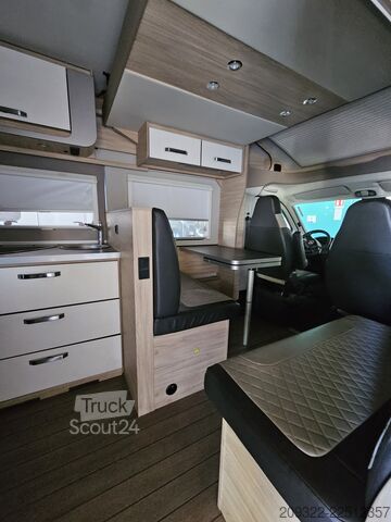 Polointegrovaný karavan 2024 Fiat Ducato Weinsberg Carasuite | Automatico | 5 posti letto