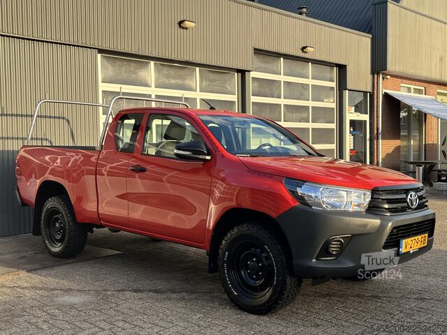Pickup Toyota HiLux 2.4 D-4D-F Xtra Cab Cool Comfort Airco Tr...