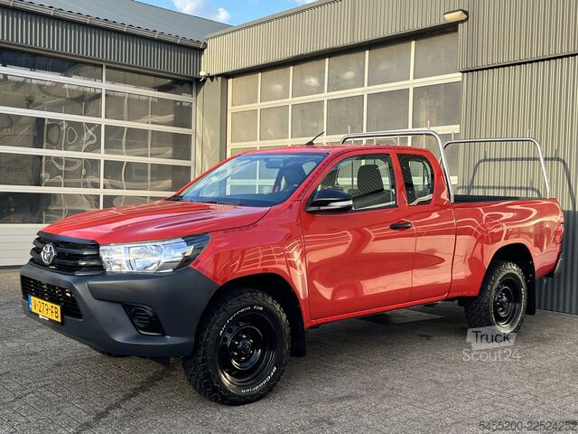 Pickup Toyota HiLux 2.4 D-4D-F Xtra Cab Cool Comfort Airco Tr...