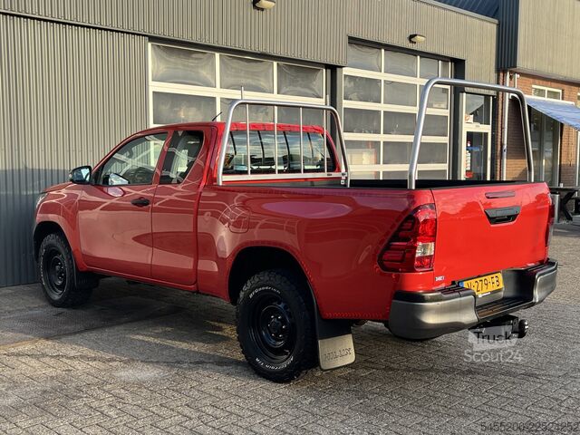 Pickup Toyota HiLux 2.4 D-4D-F Xtra Cab Cool Comfort Airco Tr...