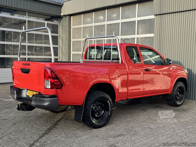 Pickup Toyota HiLux 2.4 D-4D-F Xtra Cab Cool Comfort Airco Tr...