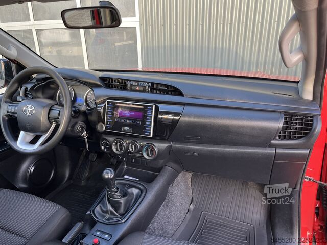 Pickup Toyota HiLux 2.4 D-4D-F Xtra Cab Cool Comfort Airco Tr...