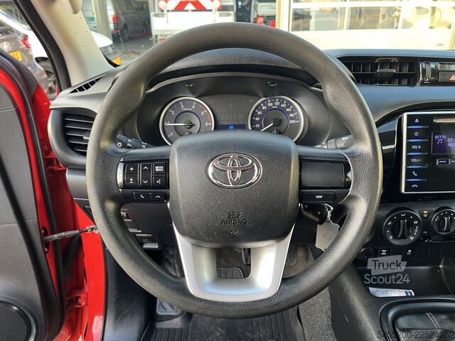 Pickup Toyota HiLux 2.4 D-4D-F Xtra Cab Cool Comfort Airco Tr...