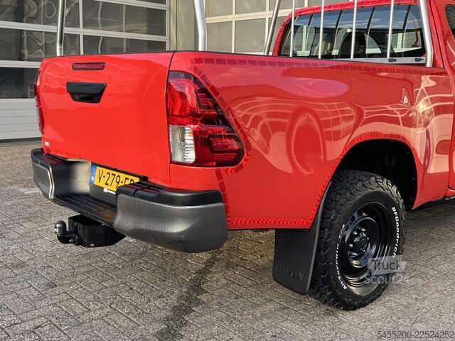 Pickup Toyota HiLux 2.4 D-4D-F Xtra Cab Cool Comfort Airco Tr...