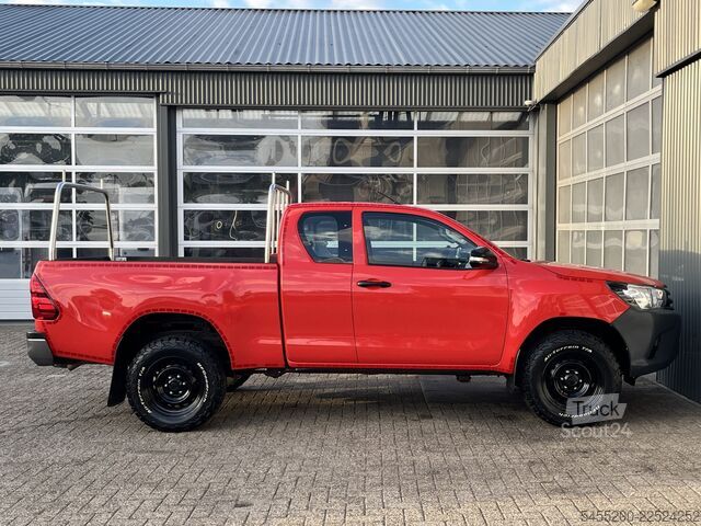 Pickup Toyota HiLux 2.4 D-4D-F Xtra Cab Cool Comfort Airco Tr...