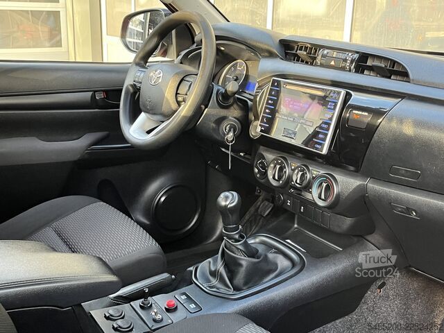 Pickup Toyota HiLux 2.4 D-4D-F Xtra Cab Cool Comfort Airco Tr...