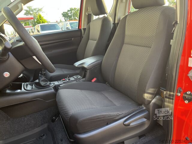 Pickup Toyota HiLux 2.4 D-4D-F Xtra Cab Cool Comfort Airco Tr...