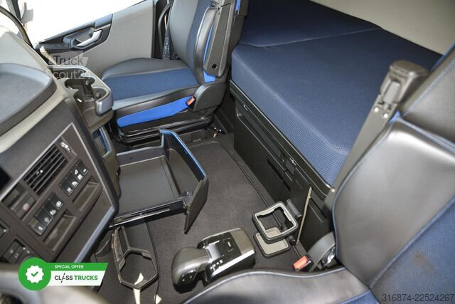 Standaard trekker VOLVO FH 500 XL Retarder i-ParkCool ACC