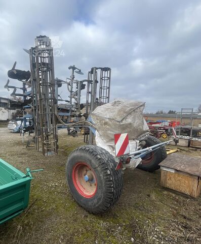 Cultivador Lemken Kristall 9/600 / APV Drille