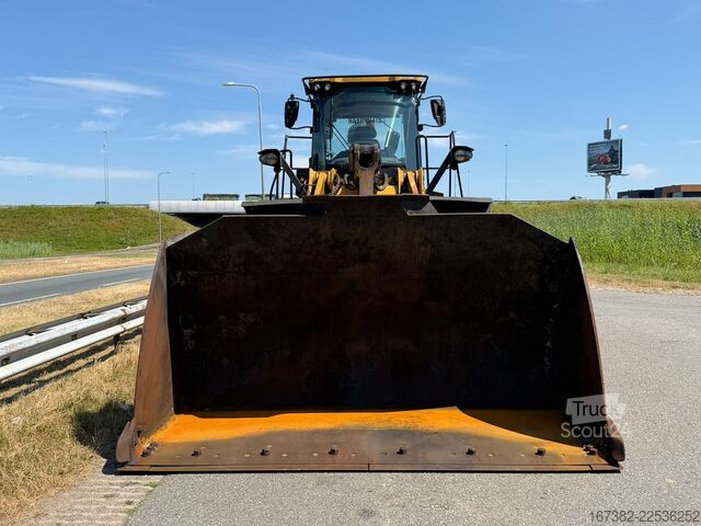 φορτωτής Caterpillar 972M