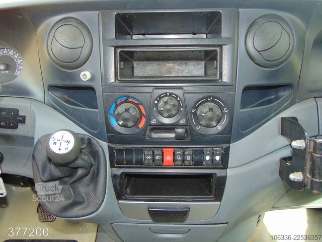 Vrachtwagen met bakwagen IVECO Daily 35 S 12 A / P Maxi Postkoffer REGALSYSTEM
