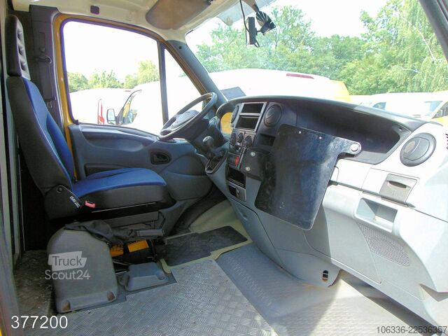 Vrachtwagen met bakwagen IVECO Daily 35 S 12 A / P Maxi Postkoffer REGALSYSTEM