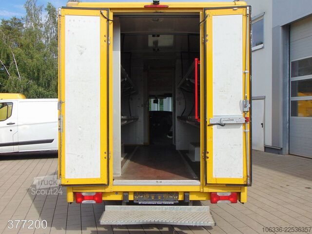 Vrachtwagen met bakwagen IVECO Daily 35 S 12 A / P Maxi Postkoffer REGALSYSTEM