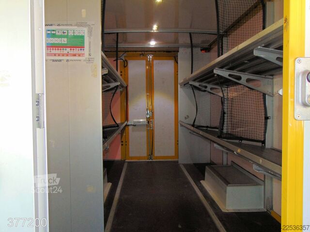 Vrachtwagen met bakwagen IVECO Daily 35 S 12 A / P Maxi Postkoffer REGALSYSTEM