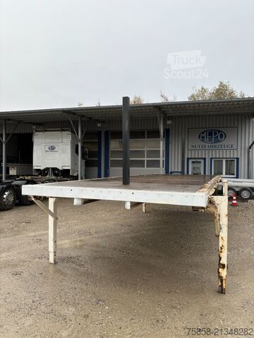 Відкритий змінний корпус Krone Plattform 7,45m mit Steckrungen mittig