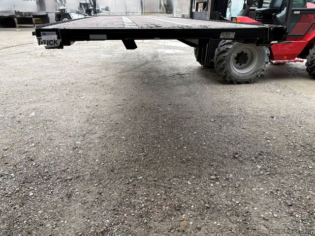 Caisse mobile ouverte Kögel BDF Plattform Multilock Teleskopstützen