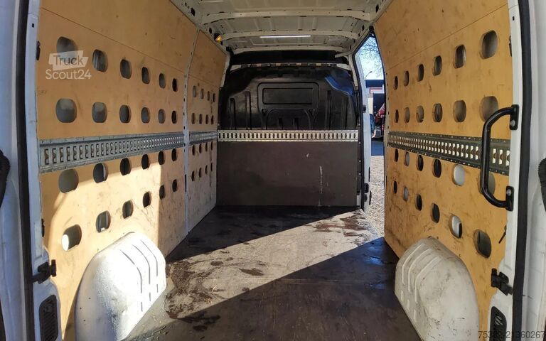 Kassevogn Renault Master 135 PK  EURO 6  L3H2 GESLOTEN - VLV-69-R...