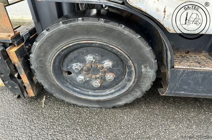 Empilhadeira diesel Doosan D25S-5