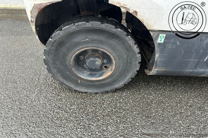 Empilhadeira diesel Doosan D25S-5