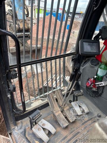 Kúszó földkiemelő gép Liebherr R926 COMPACT KOPARKA GĄSIENNICOWA