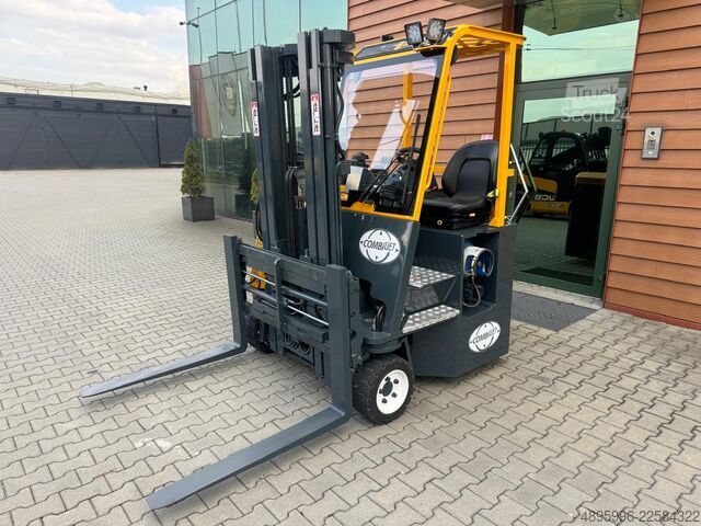чотири-напрямний навантажувач Combilift CB3000/LPG /2016 year/ Perfect condition