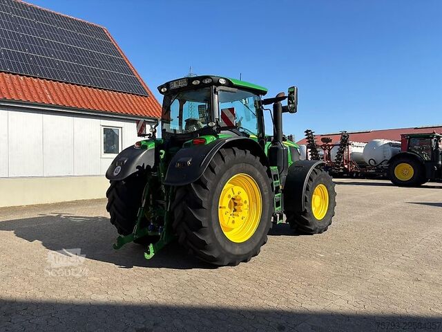 Traktor John Deere 6250R