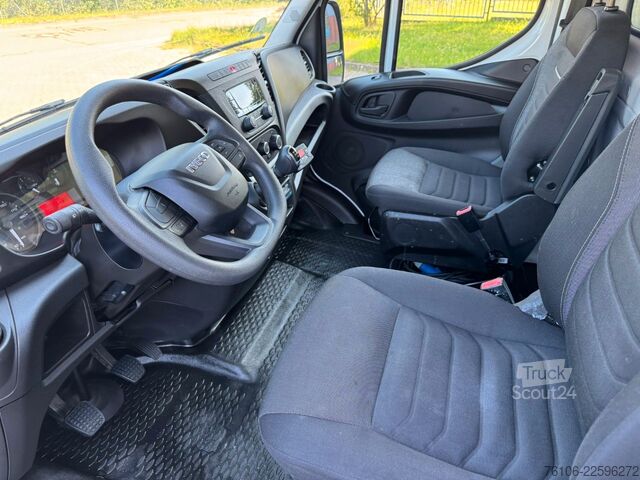 Furgoneta frigorífica IVECO Daily 35S16 Tiefkühlkoffer mit Ladebordwand