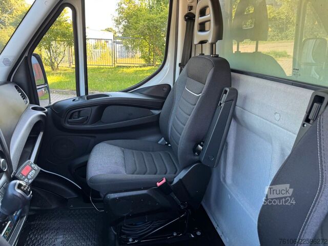 Furgoneta frigorífica IVECO Daily 35S16 Tiefkühlkoffer mit Ladebordwand