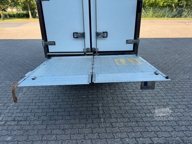 Furgoneta frigorífica IVECO Daily 35S16 Tiefkühlkoffer mit Ladebordwand