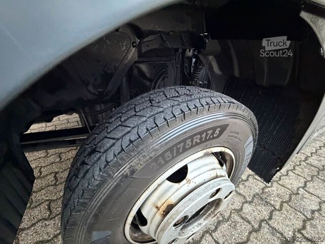 Furgon skrzyniowy MAN TGL 8.190  Isolier Koffer mit Ladebordwand
