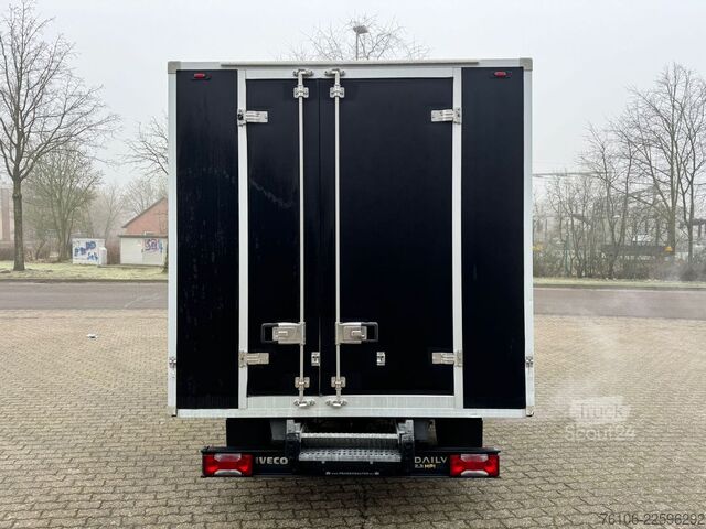 Izotermiczny van chłodnia IVECO Daily 35S13 Kühlkoffer C33-Type 526EV