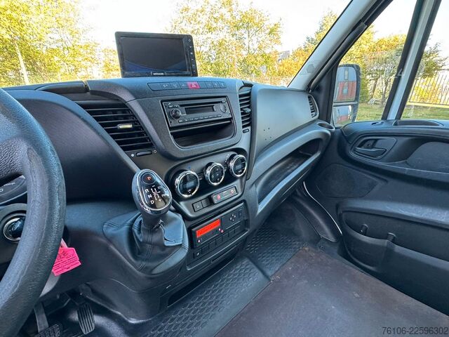 Laatikkoauto IVECO Daily 70C17 Koffer mit Ladebordwand