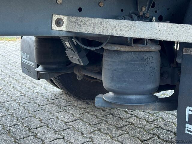 Laatikkoauto IVECO Daily 70C17 Koffer mit Ladebordwand
