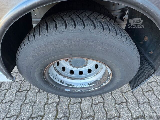Laatikkoauto IVECO Daily 70C17 Koffer mit Ladebordwand