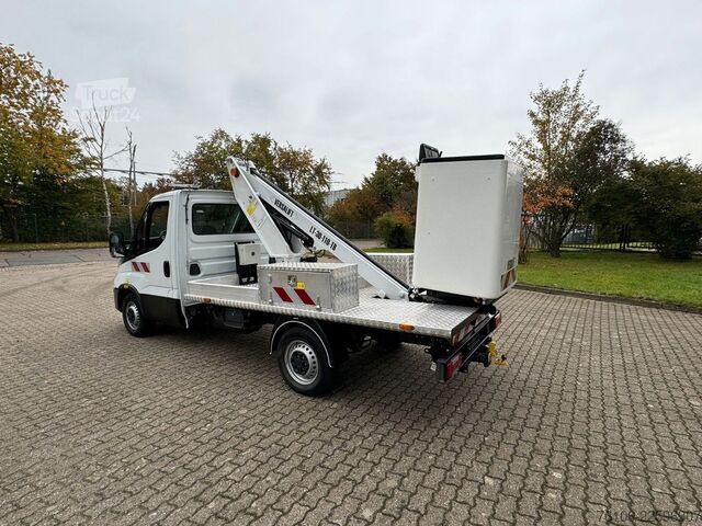 Vrachtwagenhoogwerker IVECO Daily 35S14 Hubarbeitsbühne Versalift 11,2 Meter