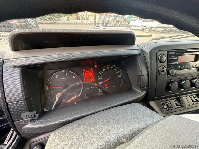 Furgons ar kasti NISSAN NT500 56.15 Koffer mit LBW*Ahk*nur 34.800 km *