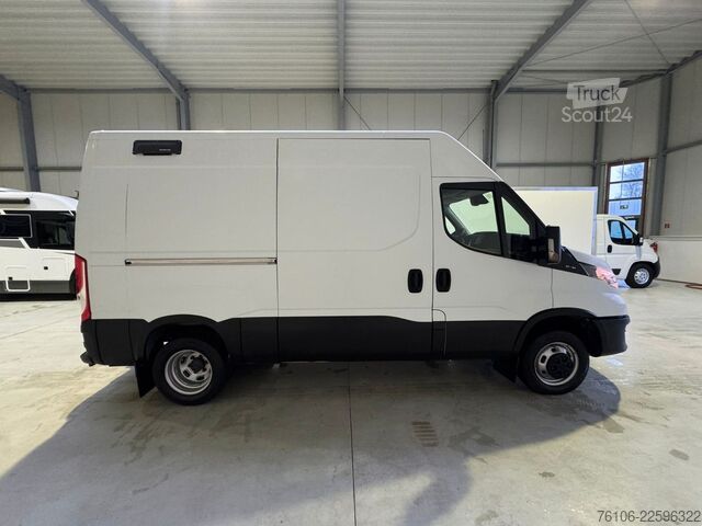 Højt tag varevogn IVECO Daily 50C18 Kastenwagen *Navi*Ahk**