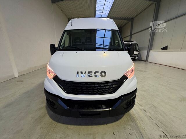 Højt tag varevogn IVECO Daily 50C18 Kastenwagen *Navi*Ahk**