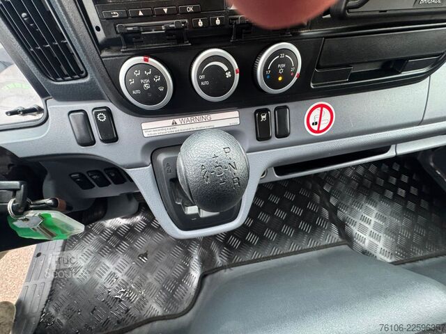 Sandučar FUSO Canter 7C18 Koffer mit Ladebordwand *Klima*