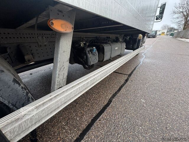 Sandučar FUSO Canter 7C18 Koffer mit Ladebordwand *Klima*