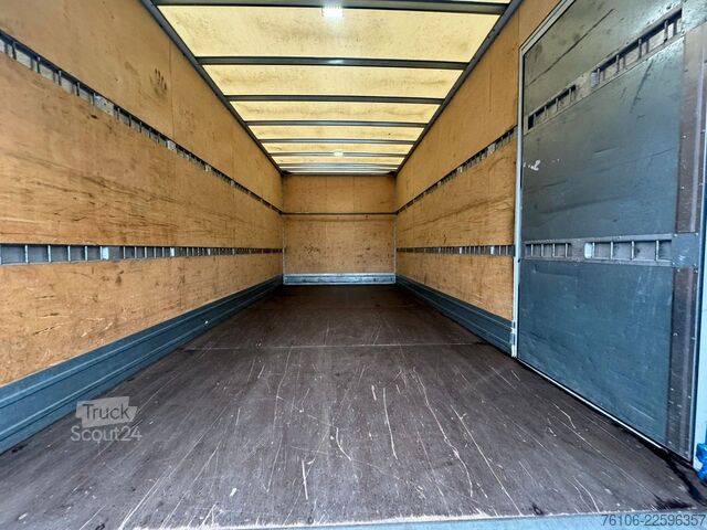 Sandučar FUSO Canter 7C18 Koffer mit Ladebordwand *Klima*