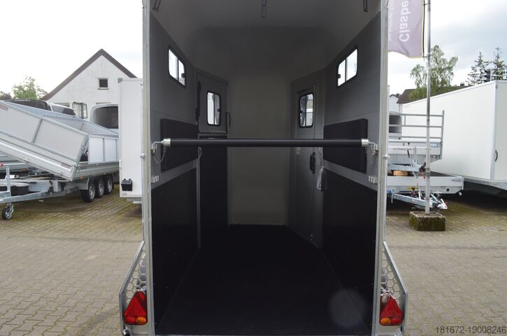 Horse trailer Cheval Liberté Cheval Liberte Touring One Frontausstieg