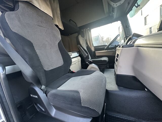 Dėžinis sunkvežimis MAN TGL 8.250 Autotransporter FFH Standklima