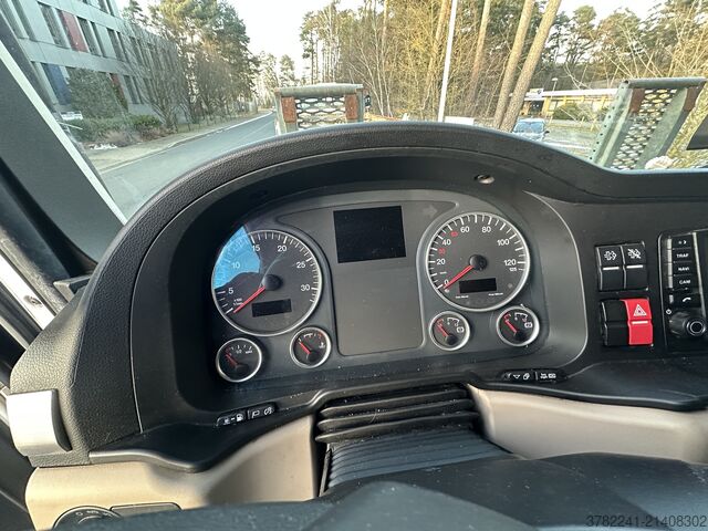 Dėžinis sunkvežimis MAN TGL 8.250 Autotransporter FFH Standklima