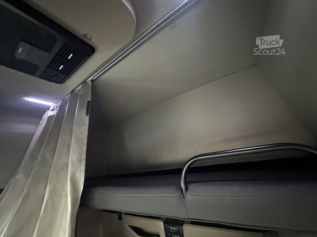 Dėžinis sunkvežimis MAN TGL 8.250 Autotransporter FFH Standklima